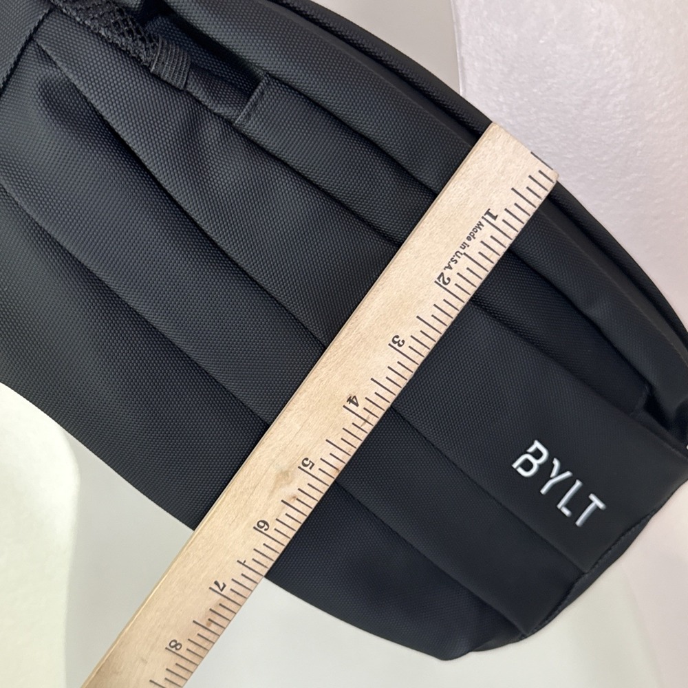 BYLT Water Resistant Crossbody Sling Bag Black 2L Travel Commuter Hiking NWOT - Picture 6 of 10